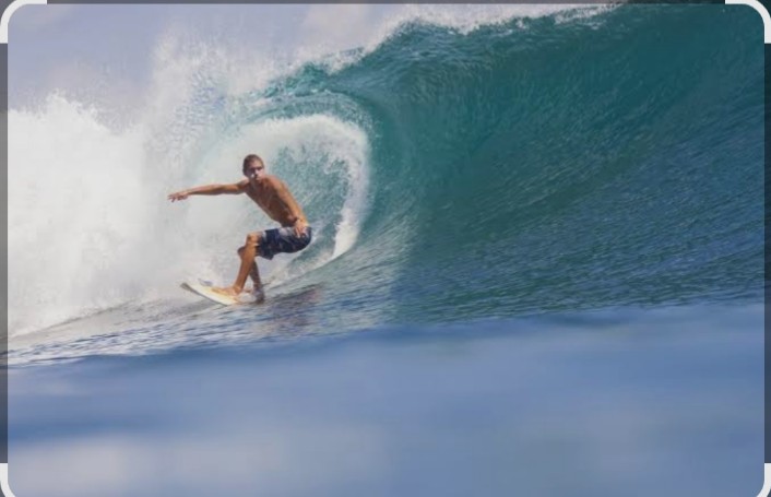 Surfing experience in Bali